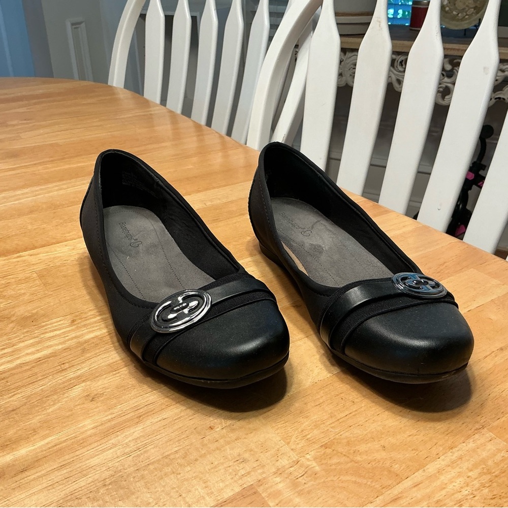 Black Women's Flats with Silver Accent